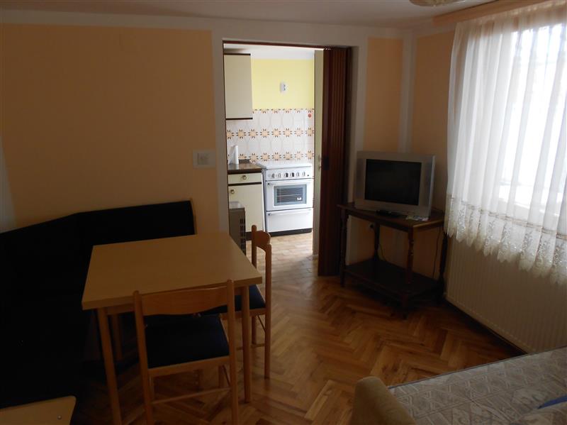Apartmani i sobe Jović